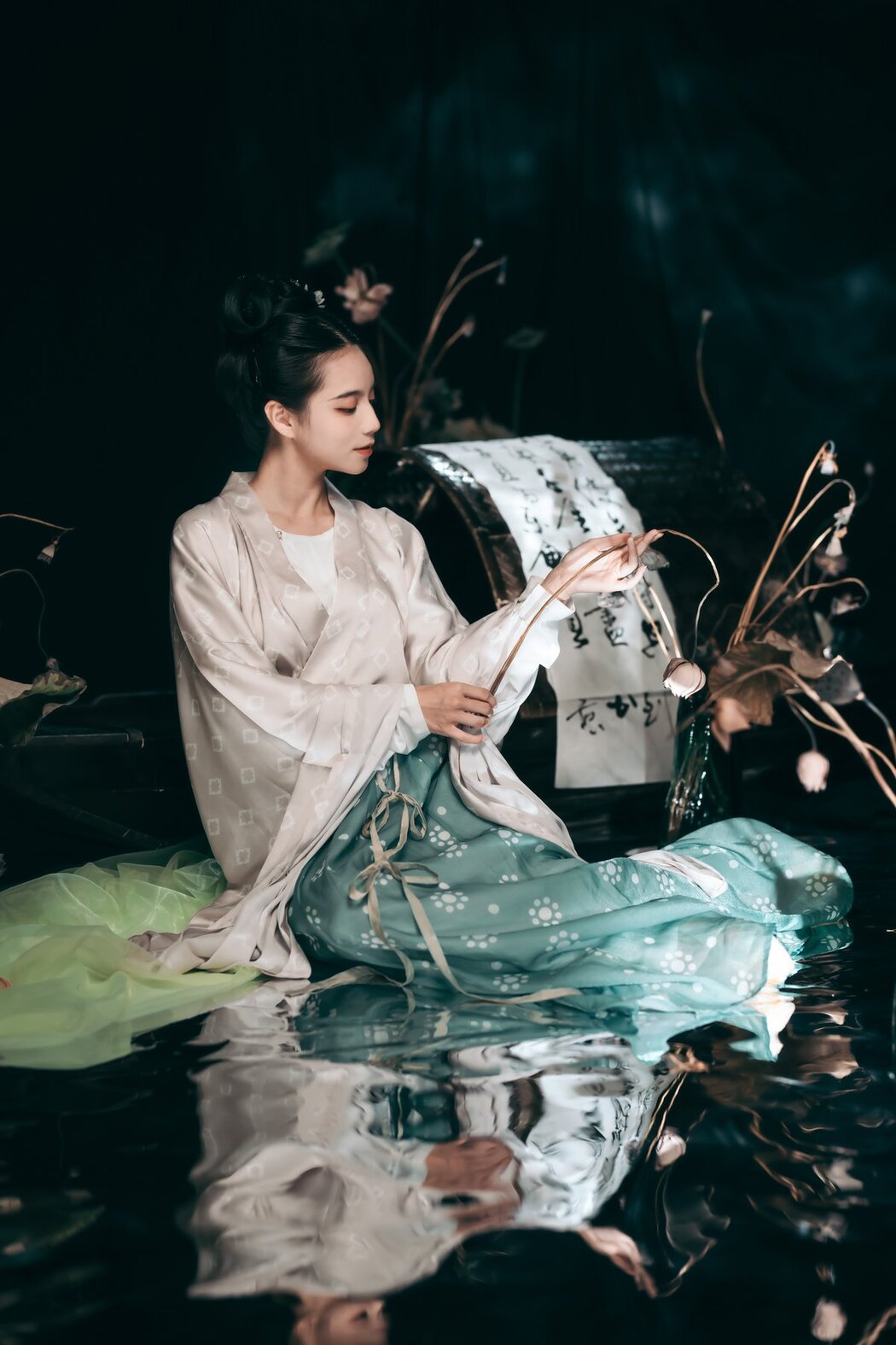 YiTuYu艺图语 Vol.2705 Er Jia Liu