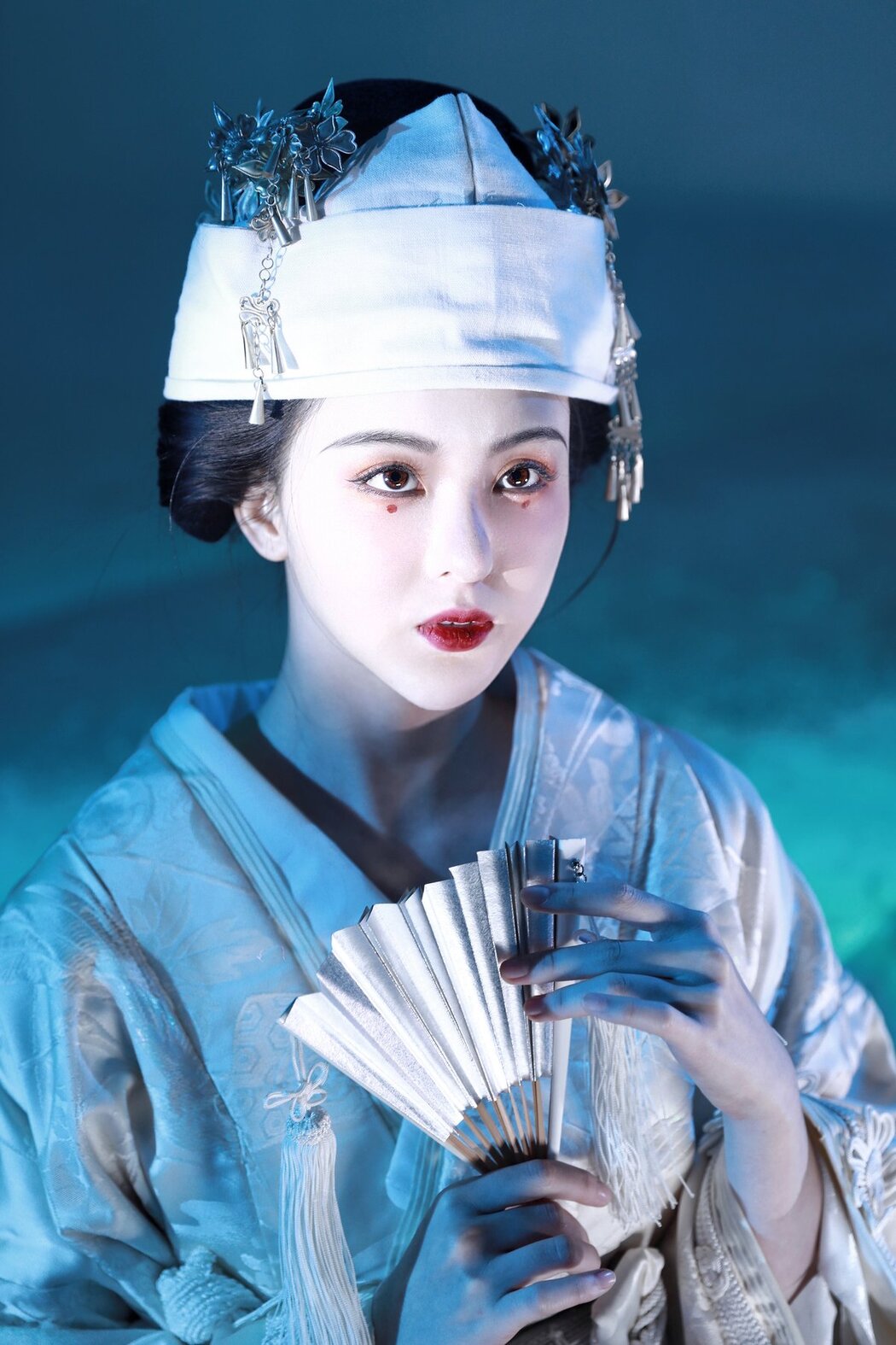 YiTuYu艺图语 Vol.2699 Tian Qing Hou De Ying Hua Hua