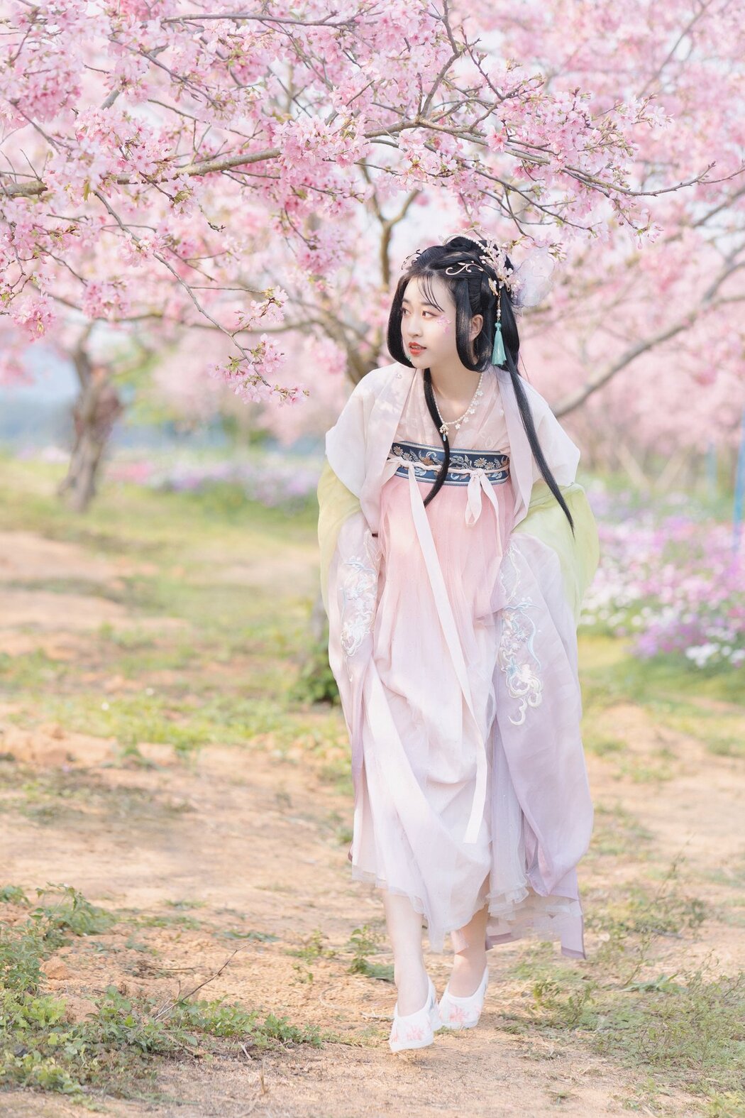 YiTuYu艺图语 Vol.2706 Qiong Na