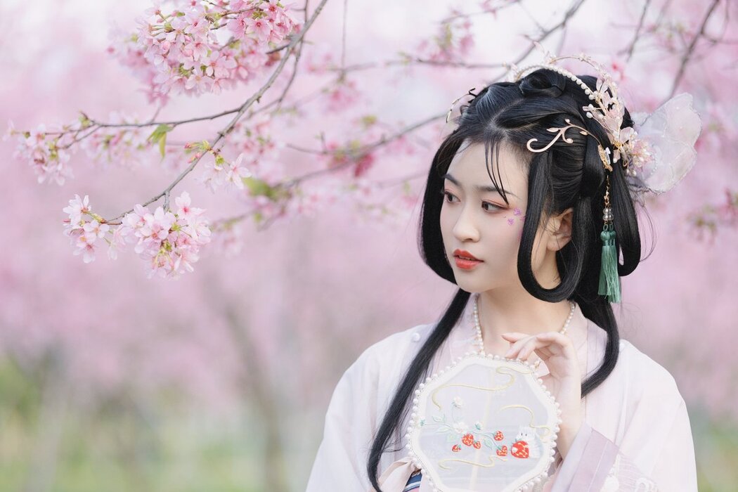 YiTuYu艺图语 Vol.2706 Qiong Na