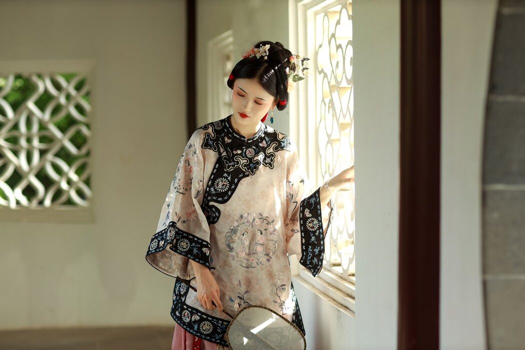 YiTuYu艺图语 Vol.2637 Miao Miao Jia De Xiao Yu Gan