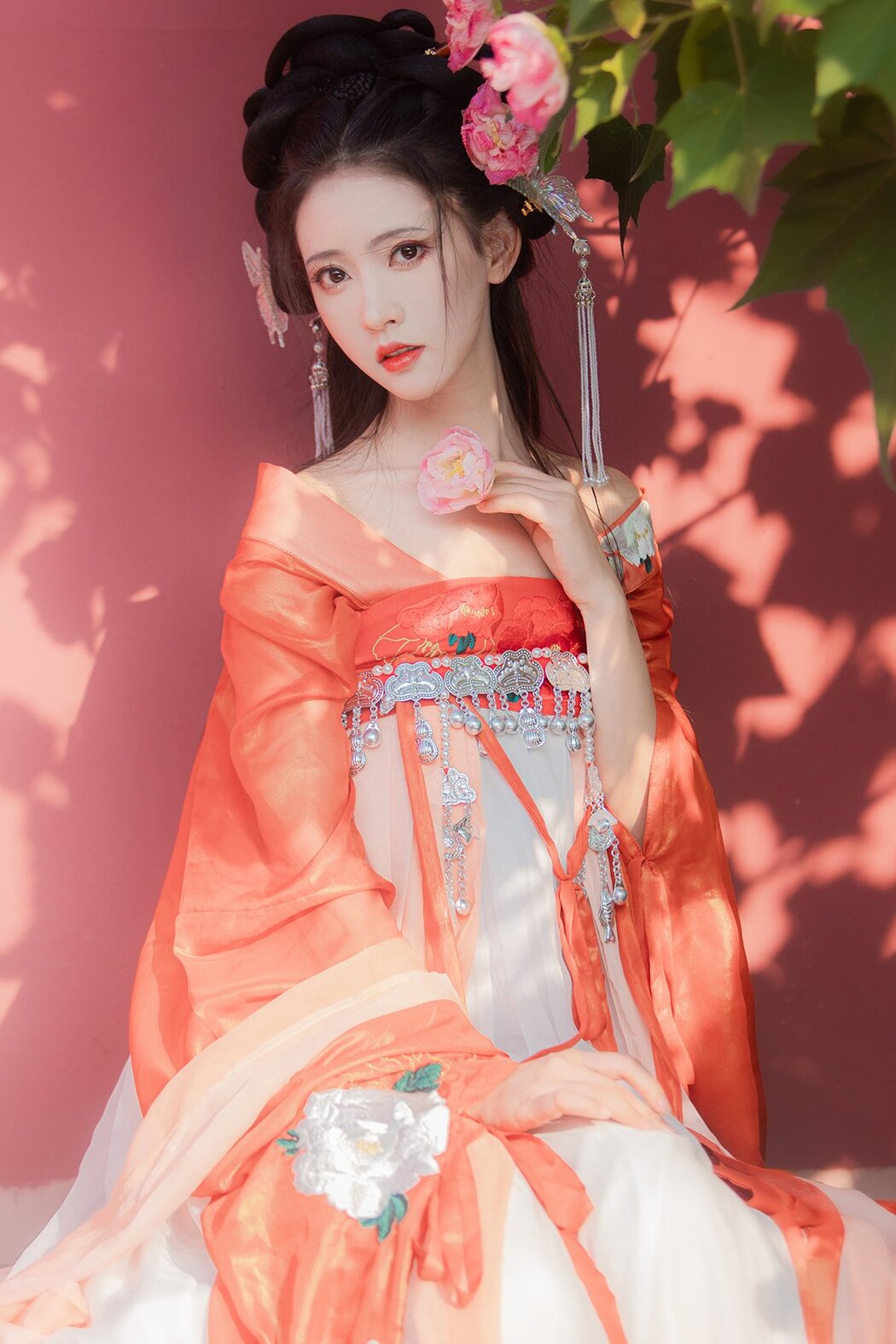YiTuYu艺图语 Vol.2895 Lin Aki Nai Cover Photo