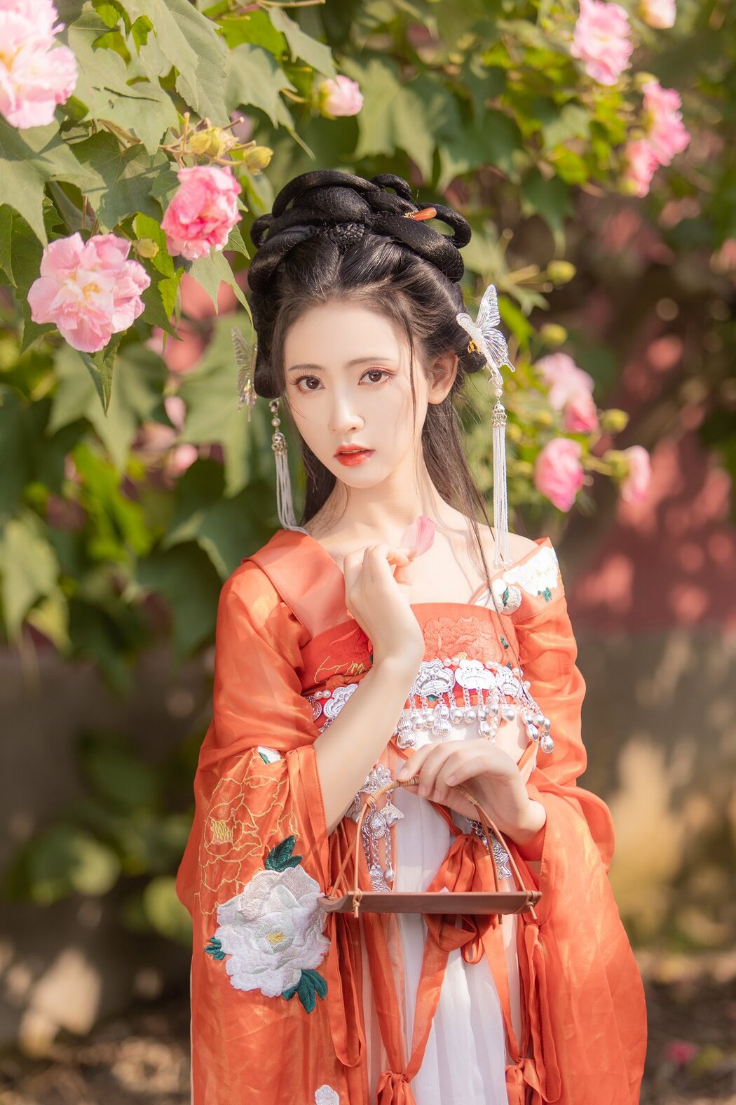 YiTuYu艺图语 Vol.2895 Lin Aki Nai