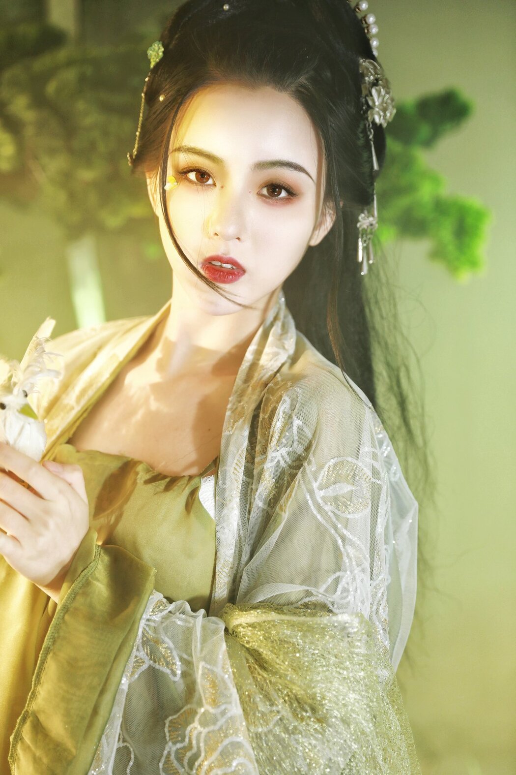 YiTuYu艺图语 Vol.2732 Tian Qing Hou De Ying Hua Hua