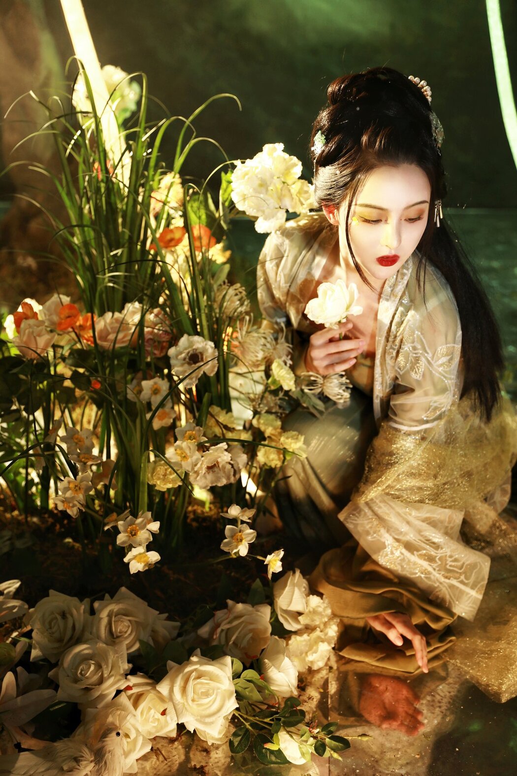 YiTuYu艺图语 Vol.2732 Tian Qing Hou De Ying Hua Hua