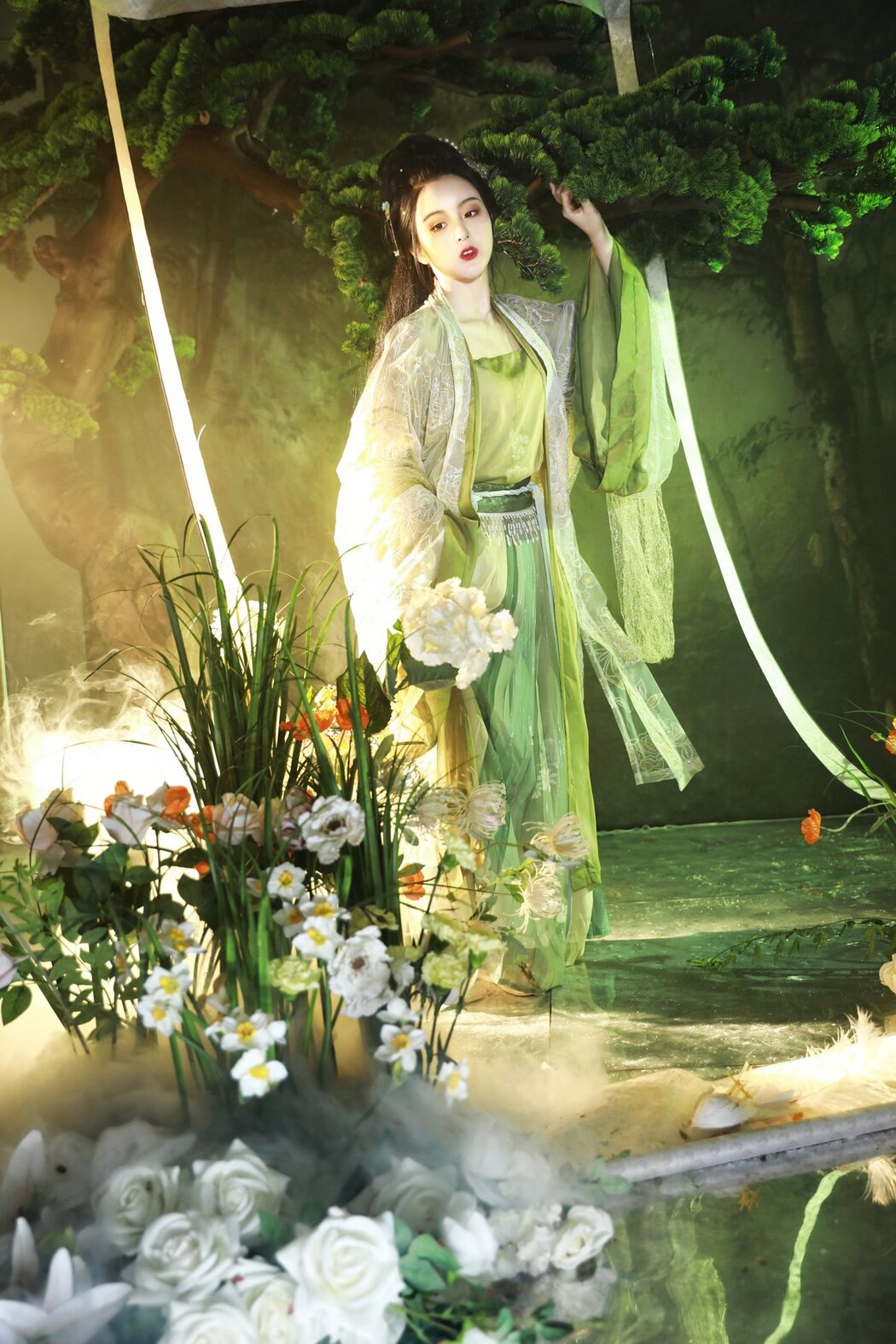 YiTuYu艺图语 Vol.2732 Tian Qing Hou De Ying Hua Hua