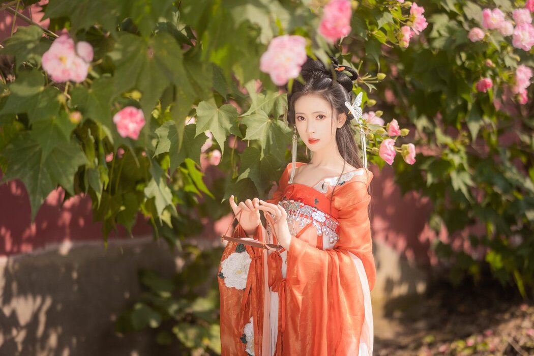 YiTuYu艺图语 Vol.2895 Lin Aki Nai