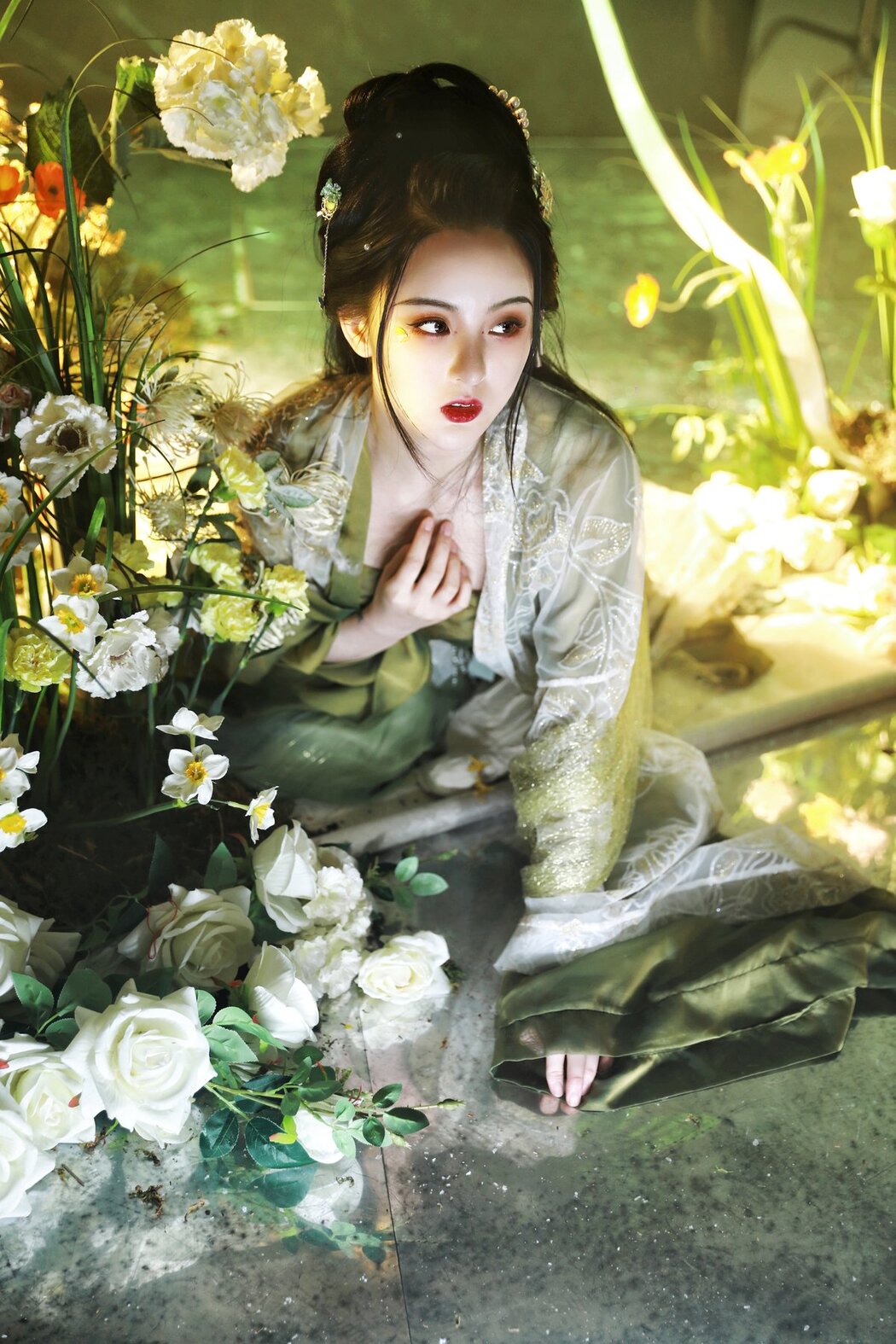 YiTuYu艺图语 Vol.2732 Tian Qing Hou De Ying Hua Hua