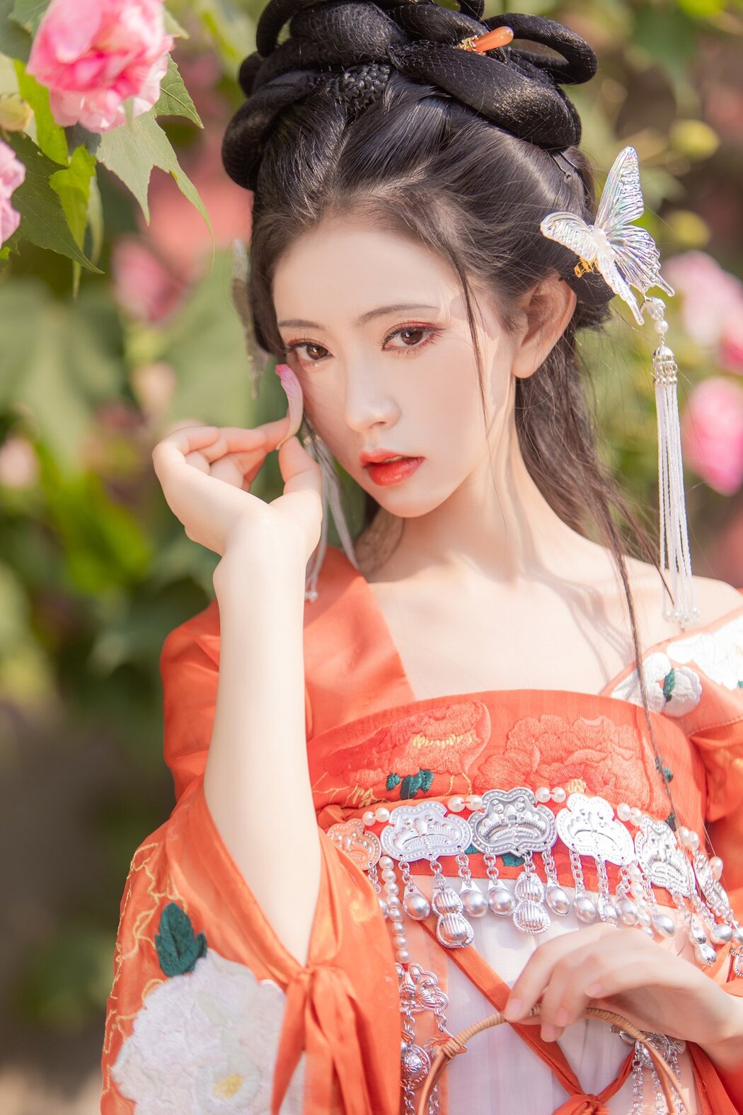 YiTuYu艺图语 Vol.2895 Lin Aki Nai