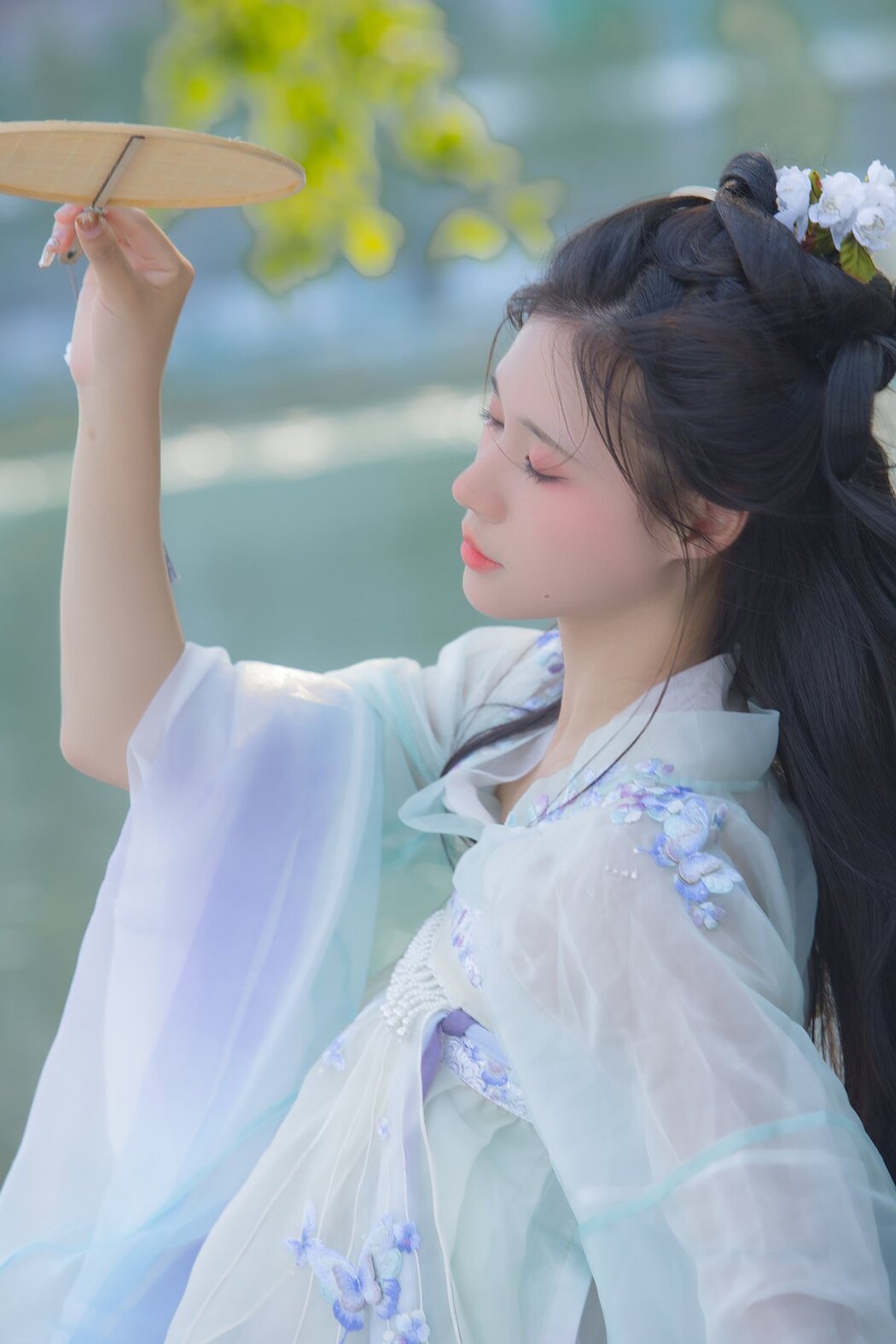 YiTuYu艺图语 Vol.2748 Nu Li Ban Zhuan De Shuang He