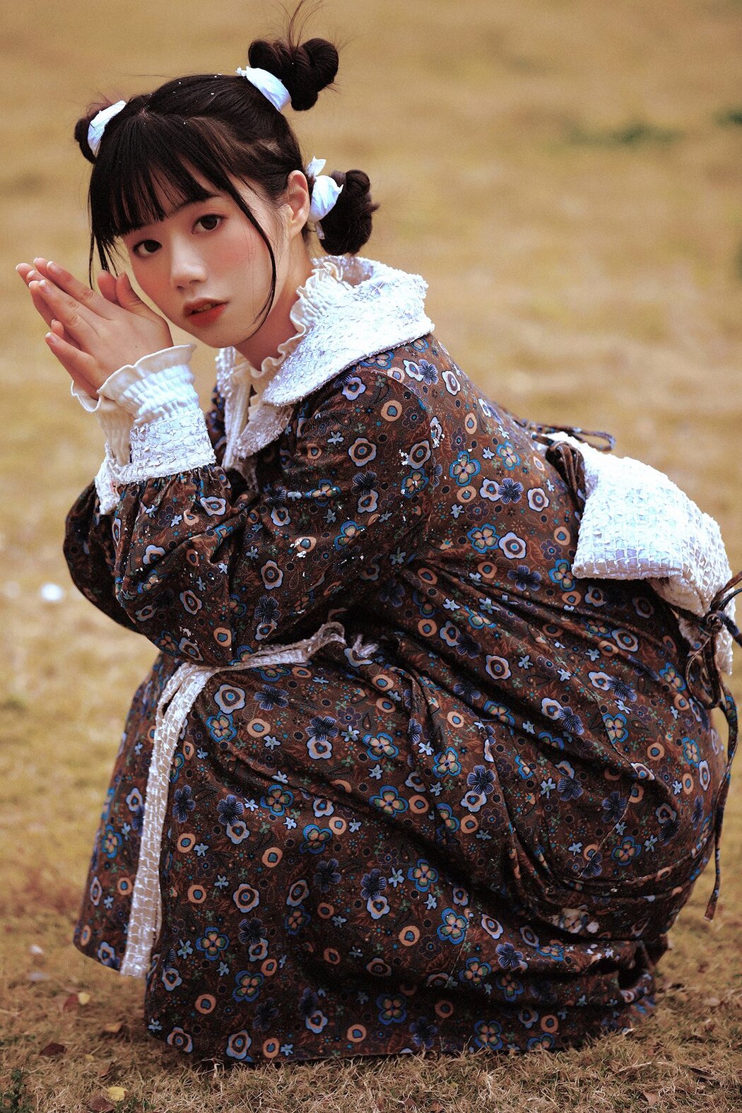 YiTuYu艺图语 Vol.2822 A Guai Da Ren Monster Cover Photo
