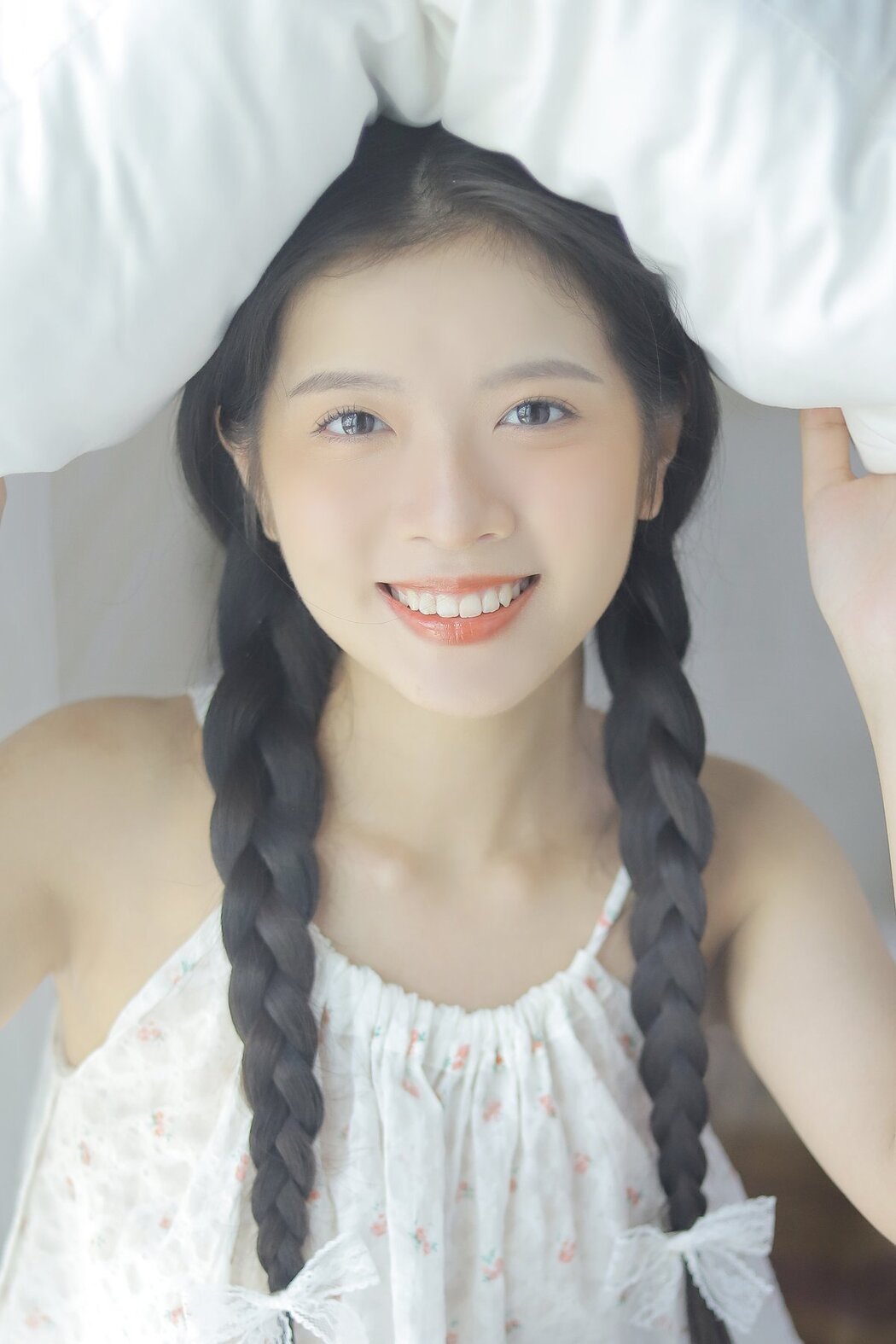 YiTuYu艺图语 Vol.2727 Luo Zhi Xin