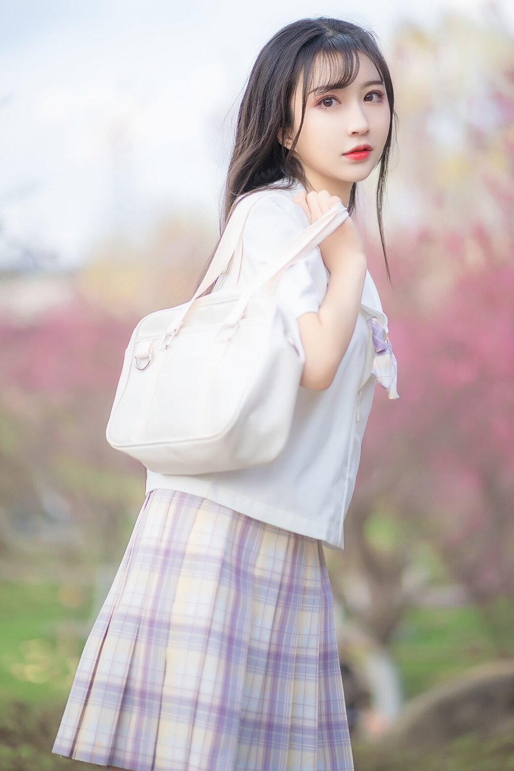 YiTuYu艺图语 Vol.2912 Qi Luo Sheng De Xiao Su Su Cover Photo