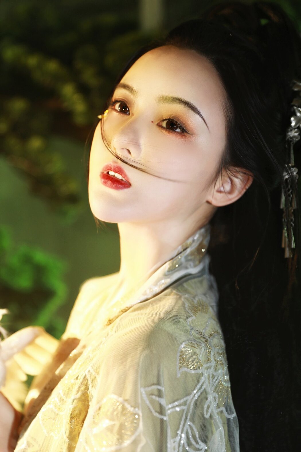 YiTuYu艺图语 Vol.2732 Tian Qing Hou De Ying Hua Hua
