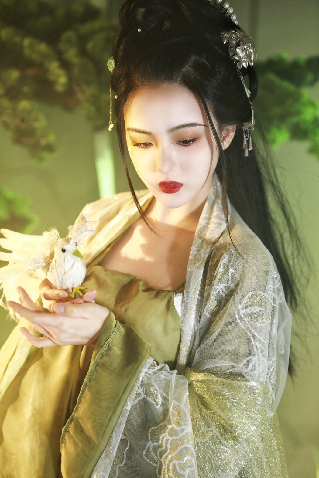 YiTuYu艺图语 Vol.2732 Tian Qing Hou De Ying Hua Hua