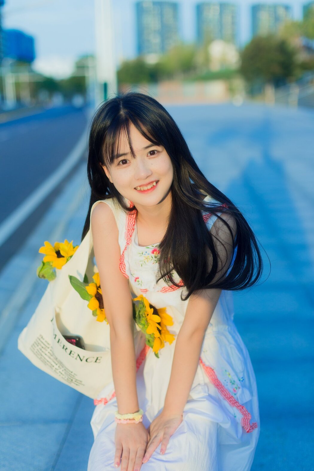 YiTuYu艺图语 Vol.2774 Xiao Yi Mei Mei Cute