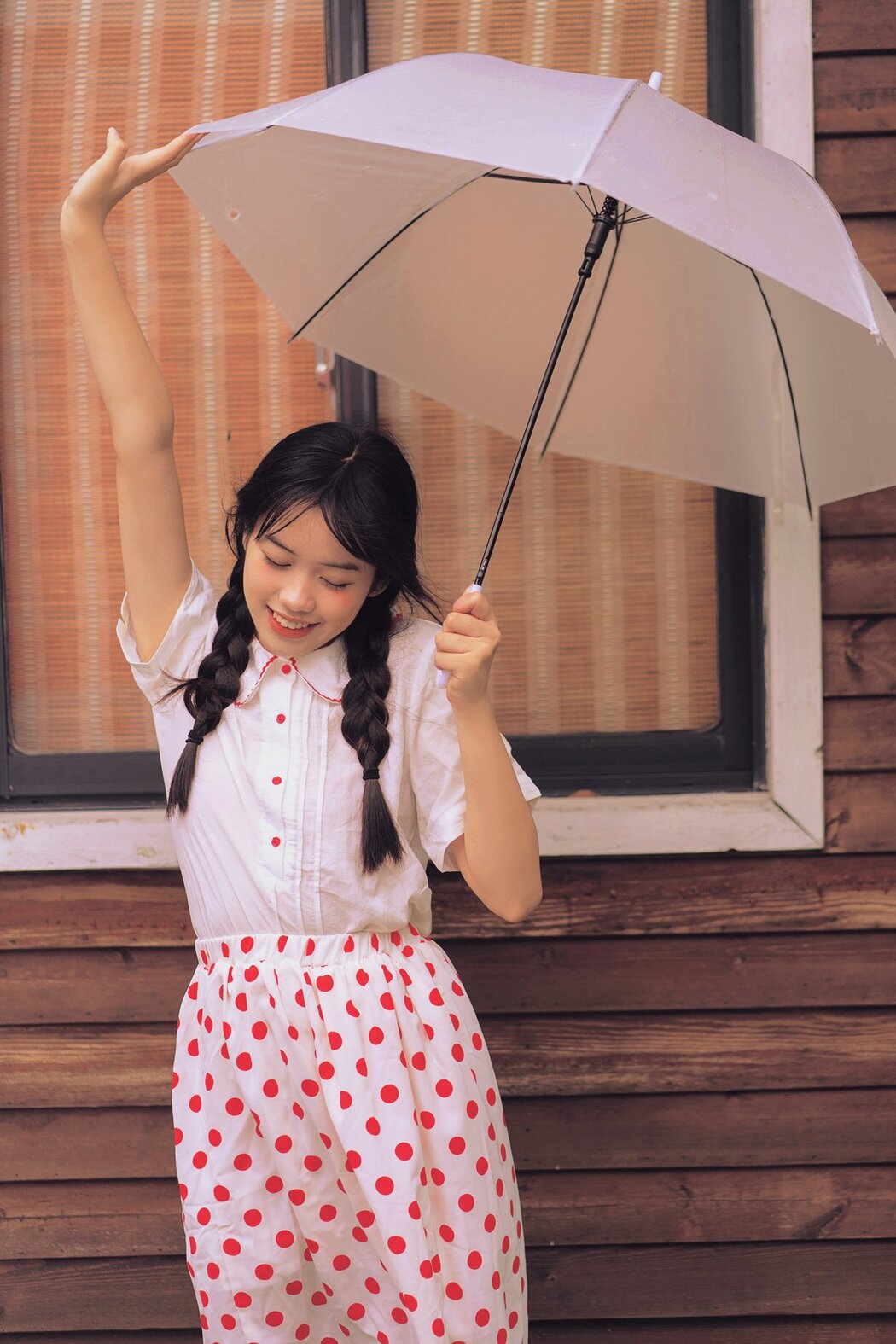 YiTuYu艺图语 Vol.2802 Izumi Izumi