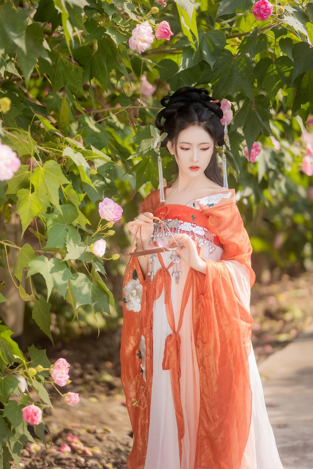 YiTuYu艺图语 Vol.2895 Lin Aki Nai