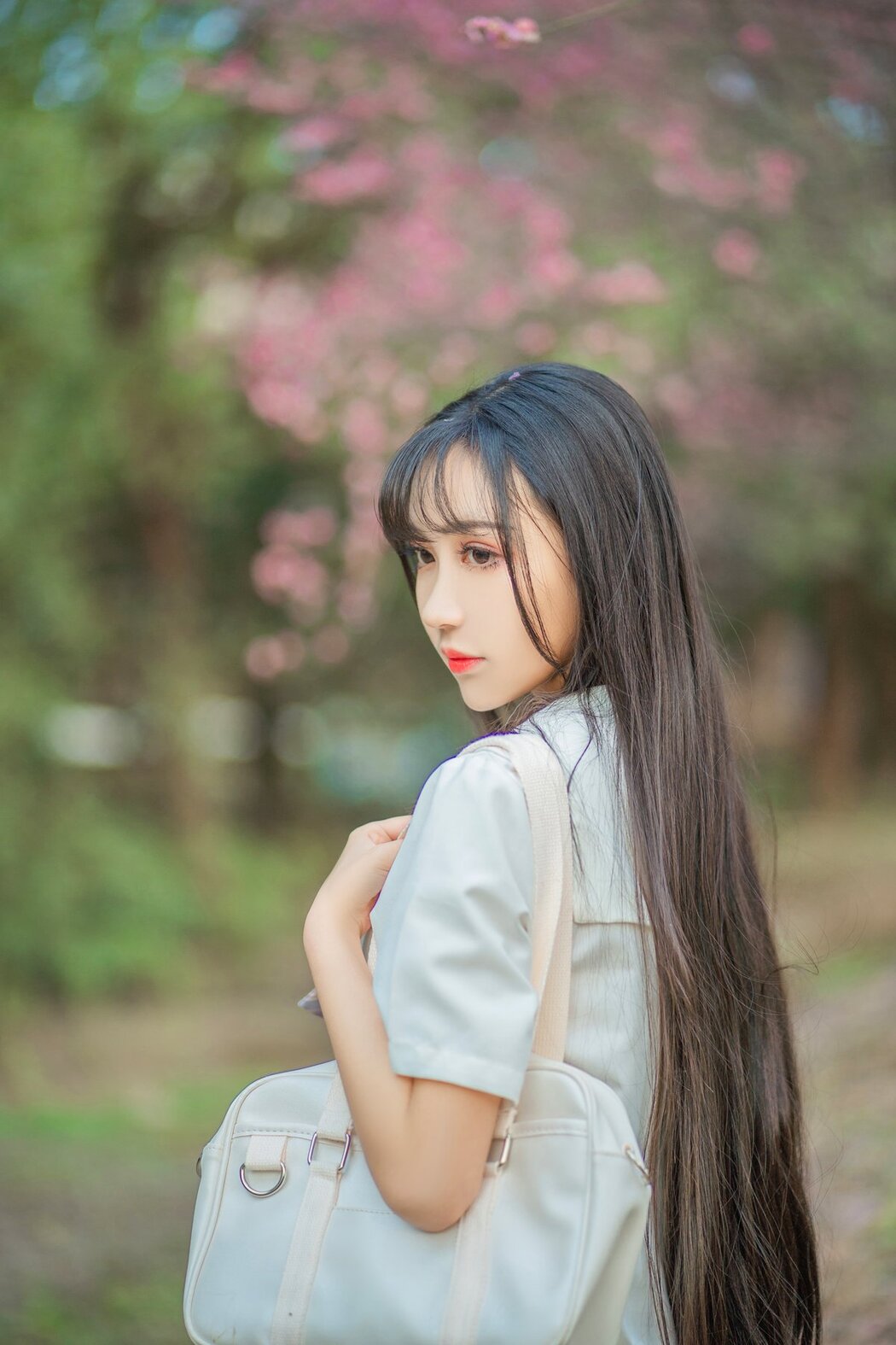YiTuYu艺图语 Vol.2912 Qi Luo Sheng De Xiao Su Su