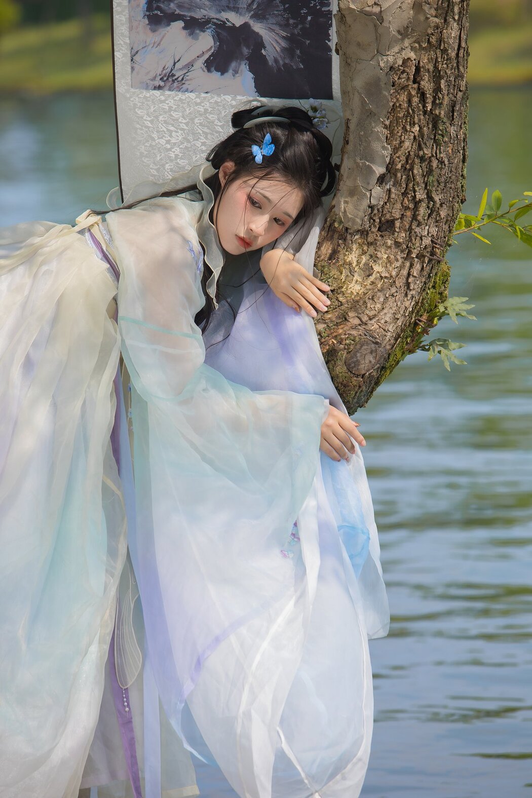 YiTuYu艺图语 Vol.2748 Nu Li Ban Zhuan De Shuang He