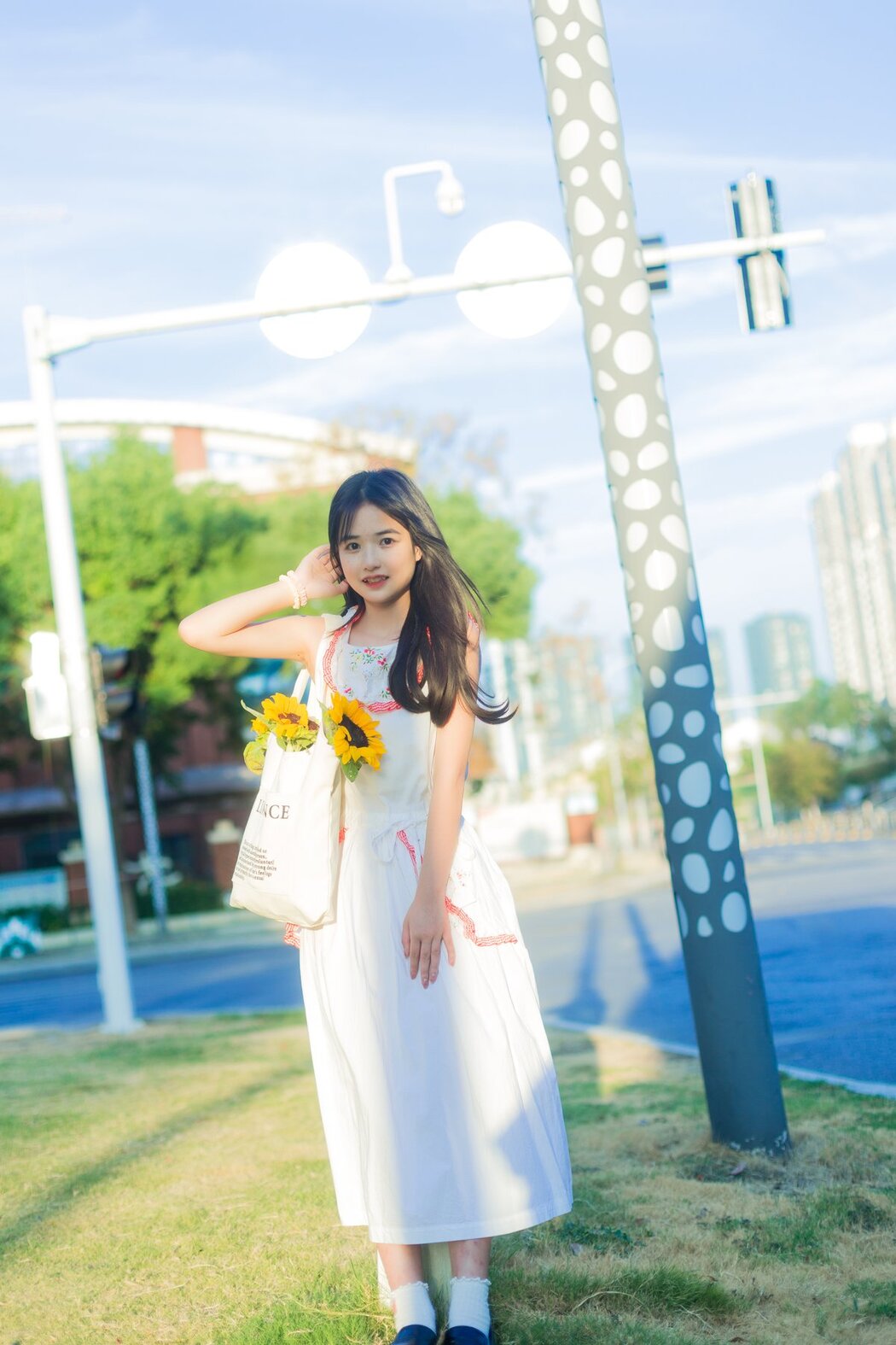 YiTuYu艺图语 Vol.2774 Xiao Yi Mei Mei Cute