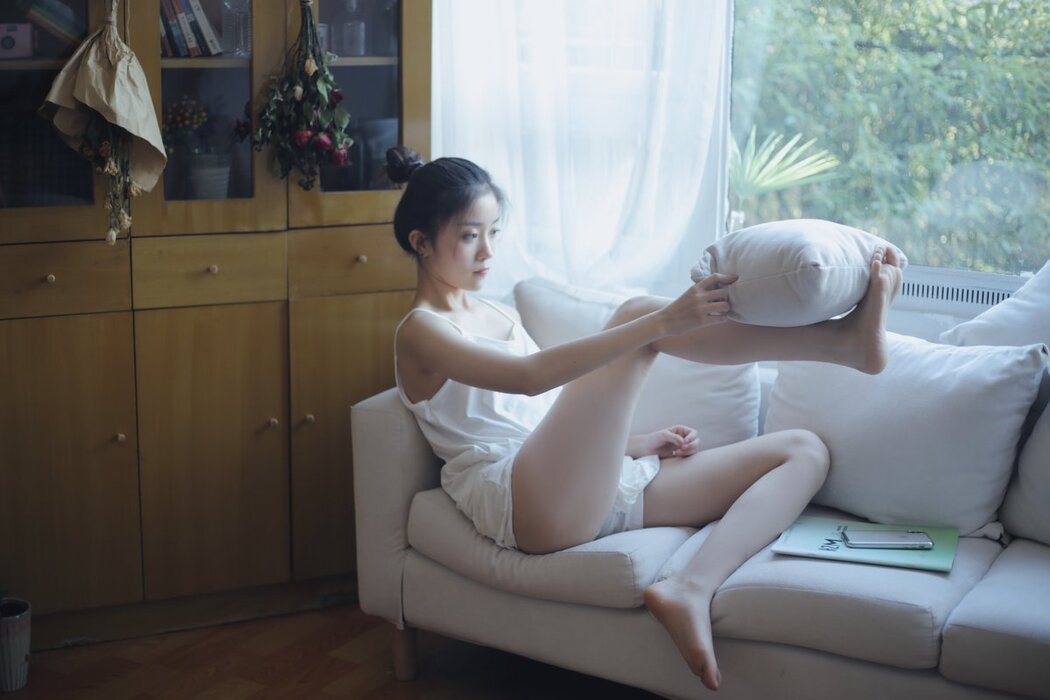 YiTuYu艺图语 Vol.2746 Yue Yue