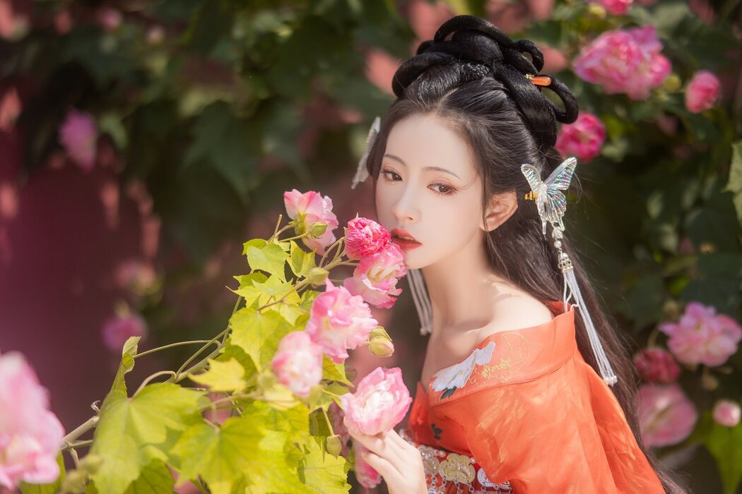 YiTuYu艺图语 Vol.2895 Lin Aki Nai