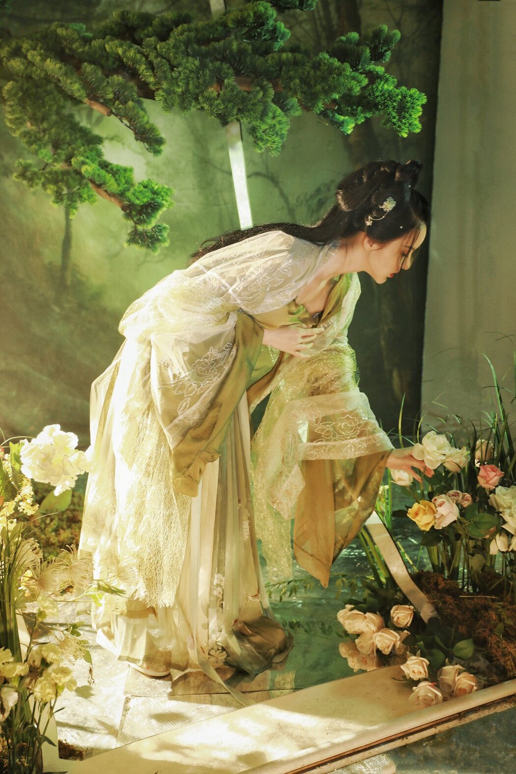 YiTuYu艺图语 Vol.2732 Tian Qing Hou De Ying Hua Hua