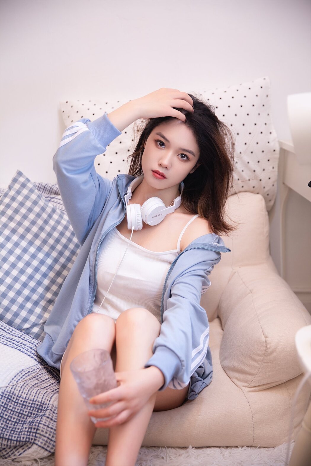 YiTuYu艺图语 Vol.2892 Kim