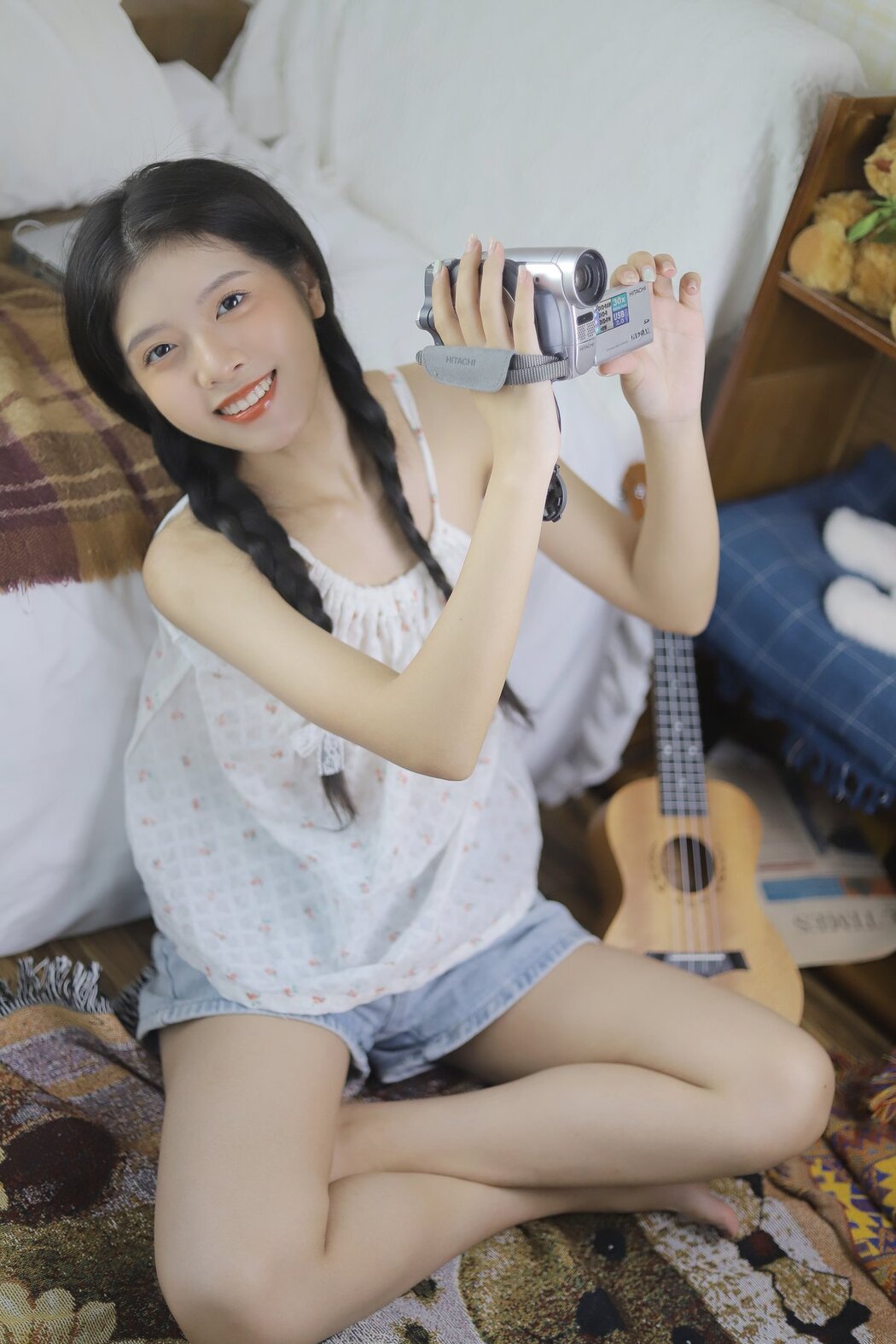 YiTuYu艺图语 Vol.2727 Luo Zhi Xin