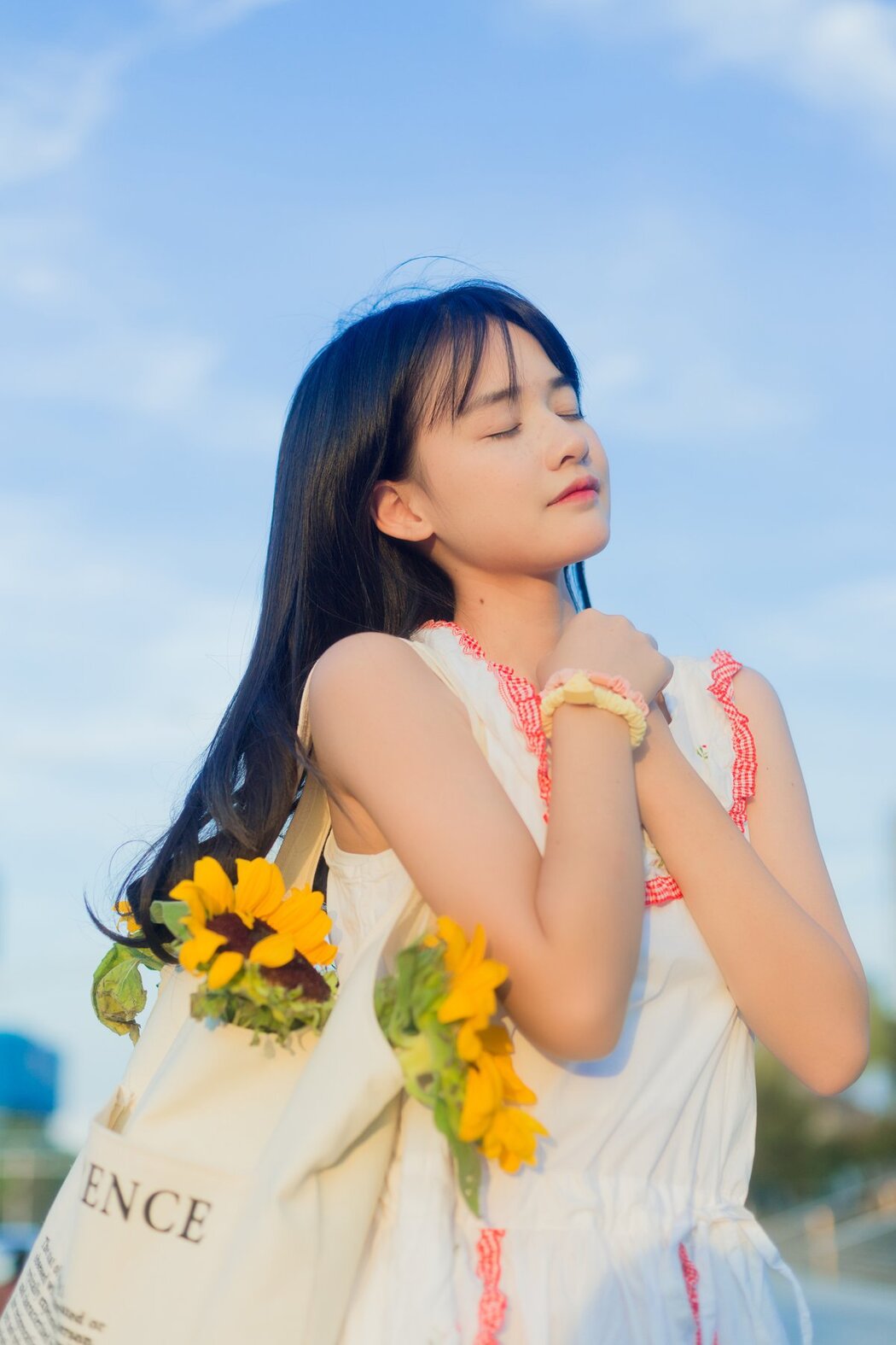 YiTuYu艺图语 Vol.2774 Xiao Yi Mei Mei Cute