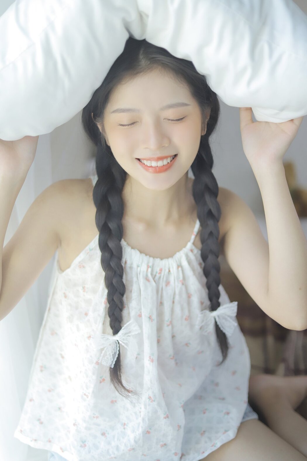 YiTuYu艺图语 Vol.2727 Luo Zhi Xin
