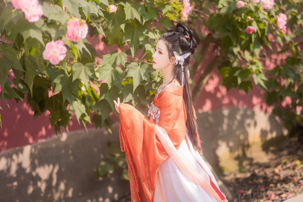 YiTuYu艺图语 Vol.2895 Lin Aki Nai