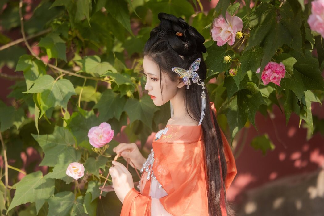 YiTuYu艺图语 Vol.2895 Lin Aki Nai