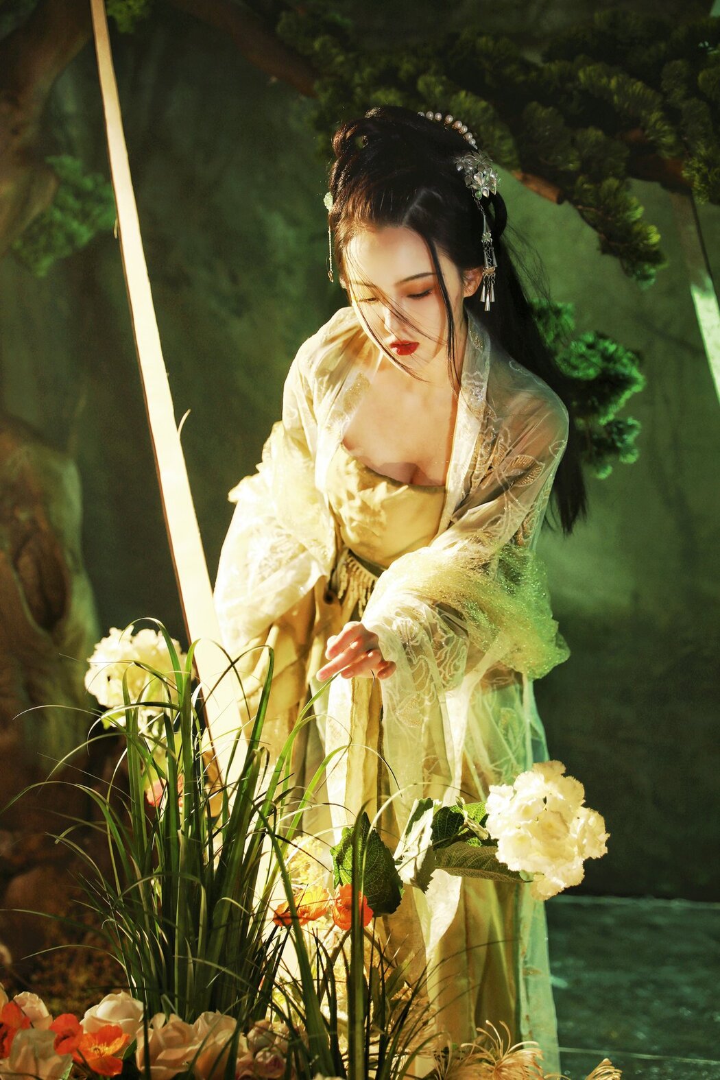 YiTuYu艺图语 Vol.2732 Tian Qing Hou De Ying Hua Hua