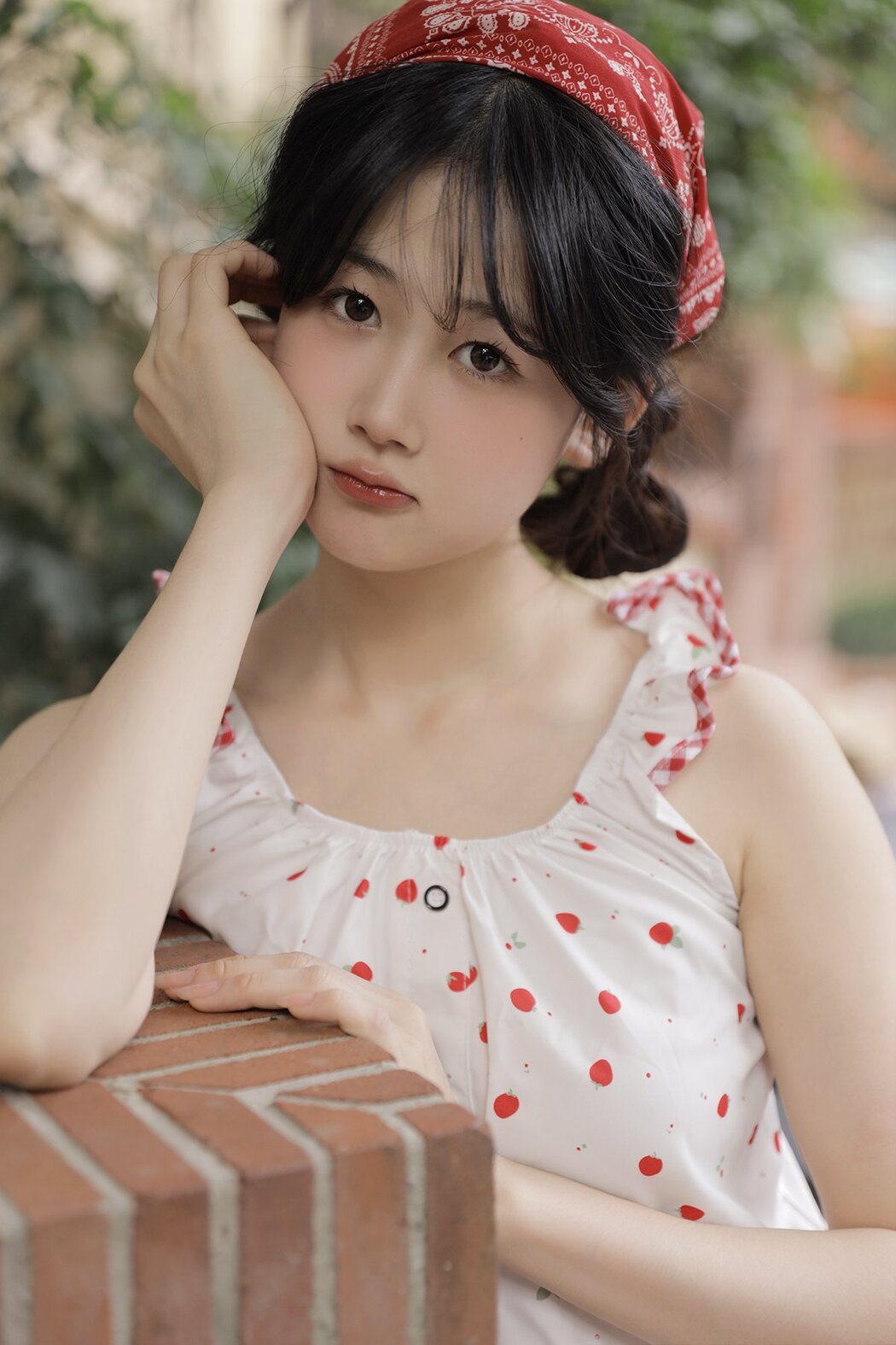 YiTuYu艺图语 Vol.2828 Xiao E Jiang Jiang Jiang Cover Photo