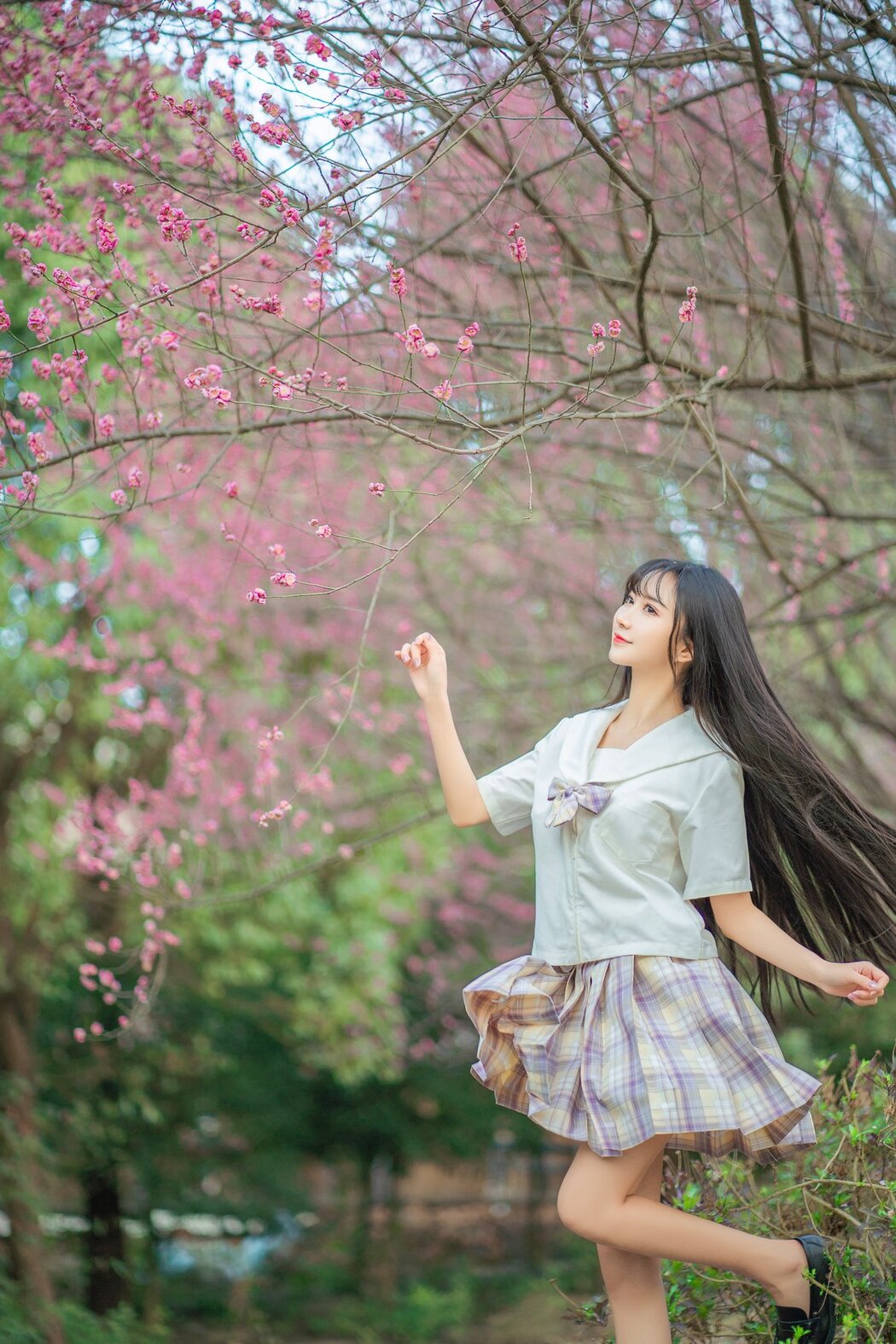 YiTuYu艺图语 Vol.2912 Qi Luo Sheng De Xiao Su Su