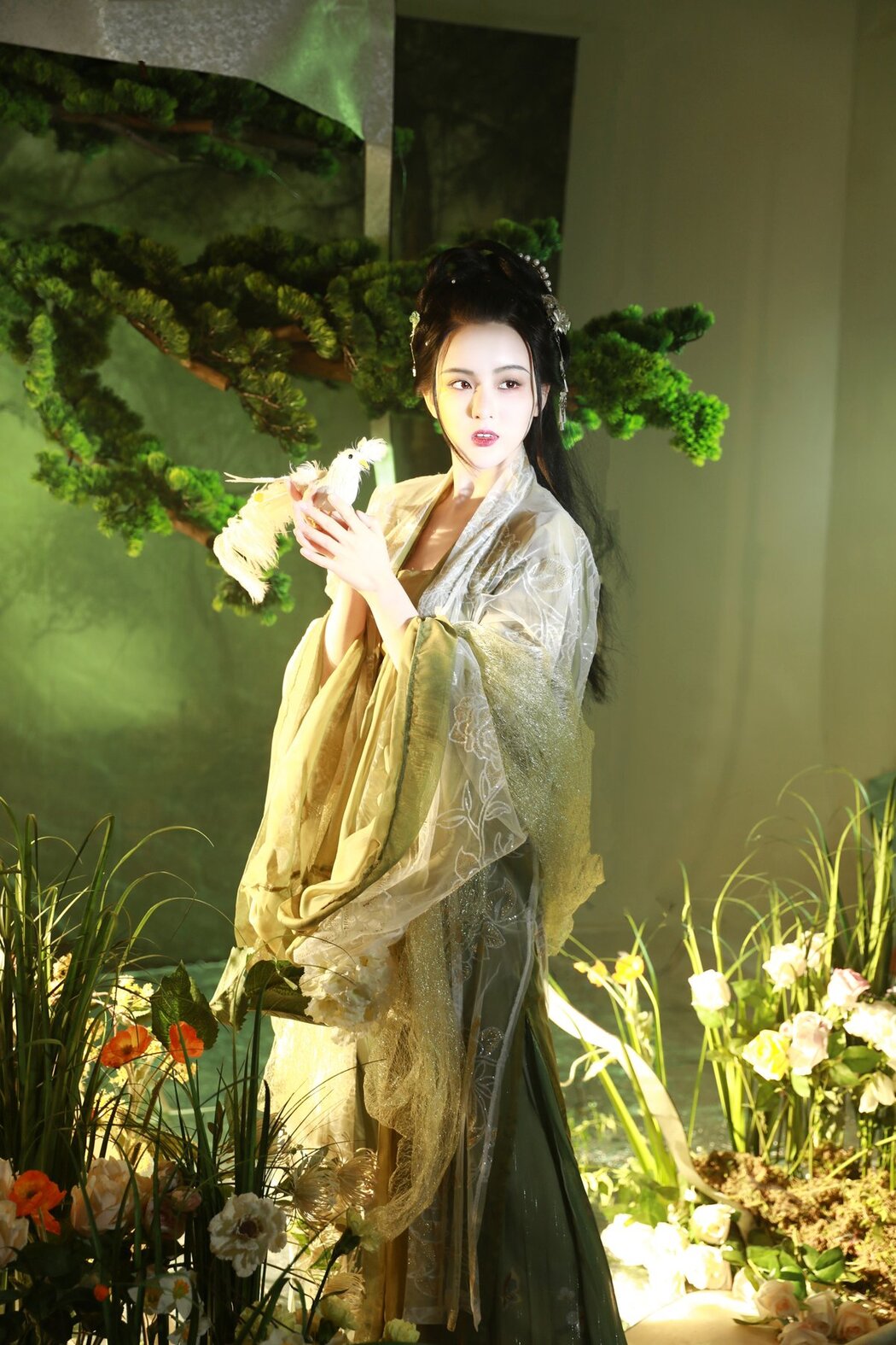 YiTuYu艺图语 Vol.2732 Tian Qing Hou De Ying Hua Hua