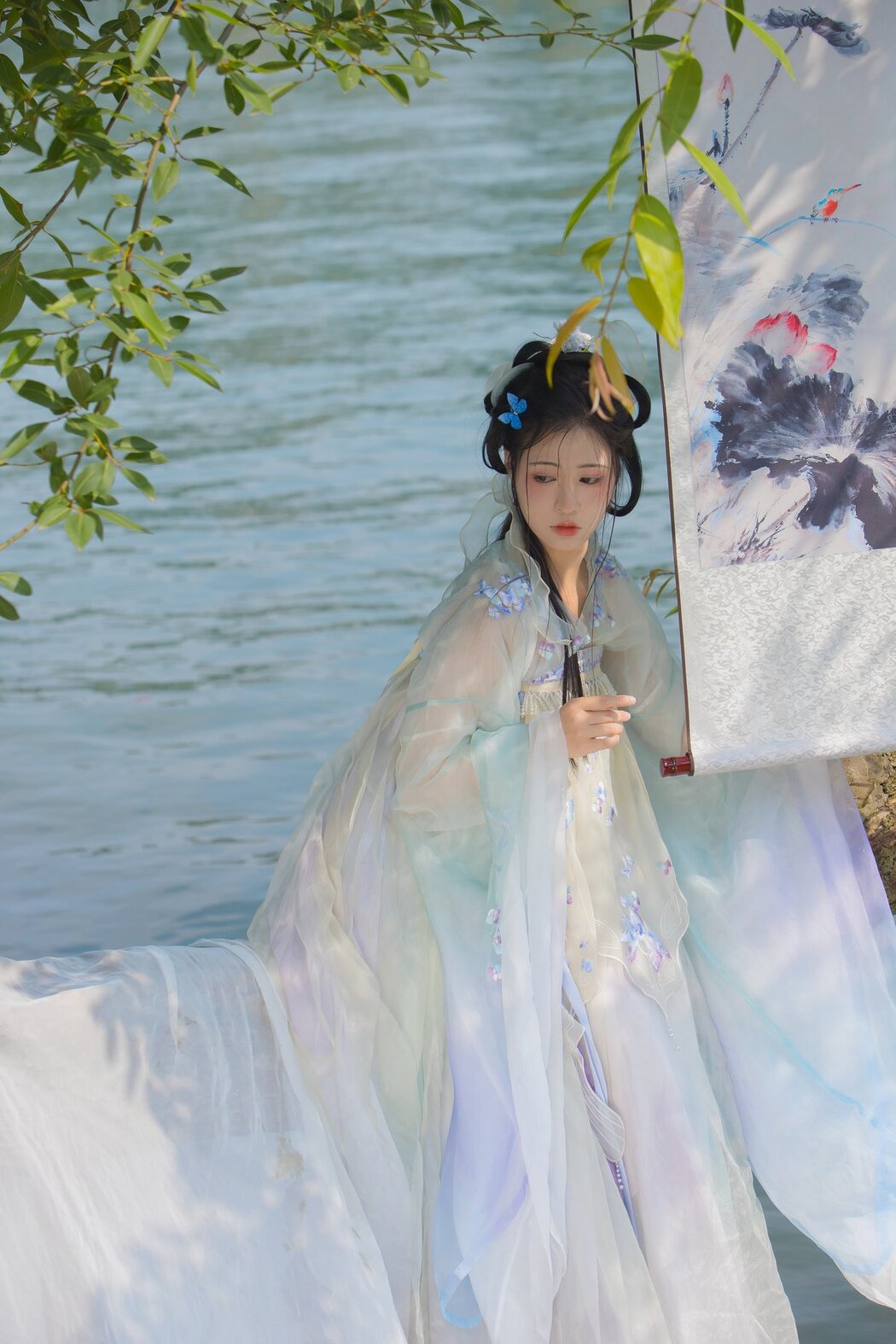 YiTuYu艺图语 Vol.2748 Nu Li Ban Zhuan De Shuang He