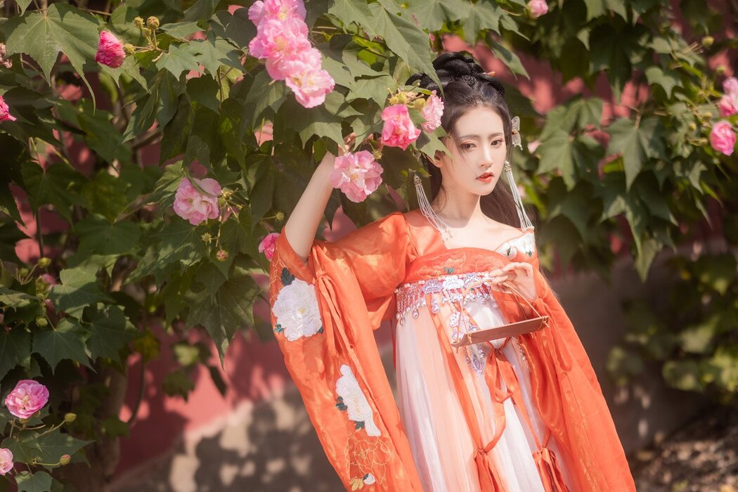 YiTuYu艺图语 Vol.2895 Lin Aki Nai