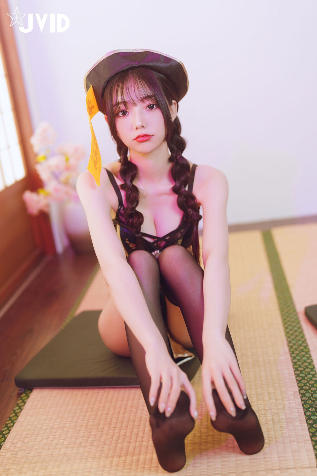 JVID Jiu Jiu 啾啾 – ゾンビ殭屍版女友注射愛の能量變成人類 Part1