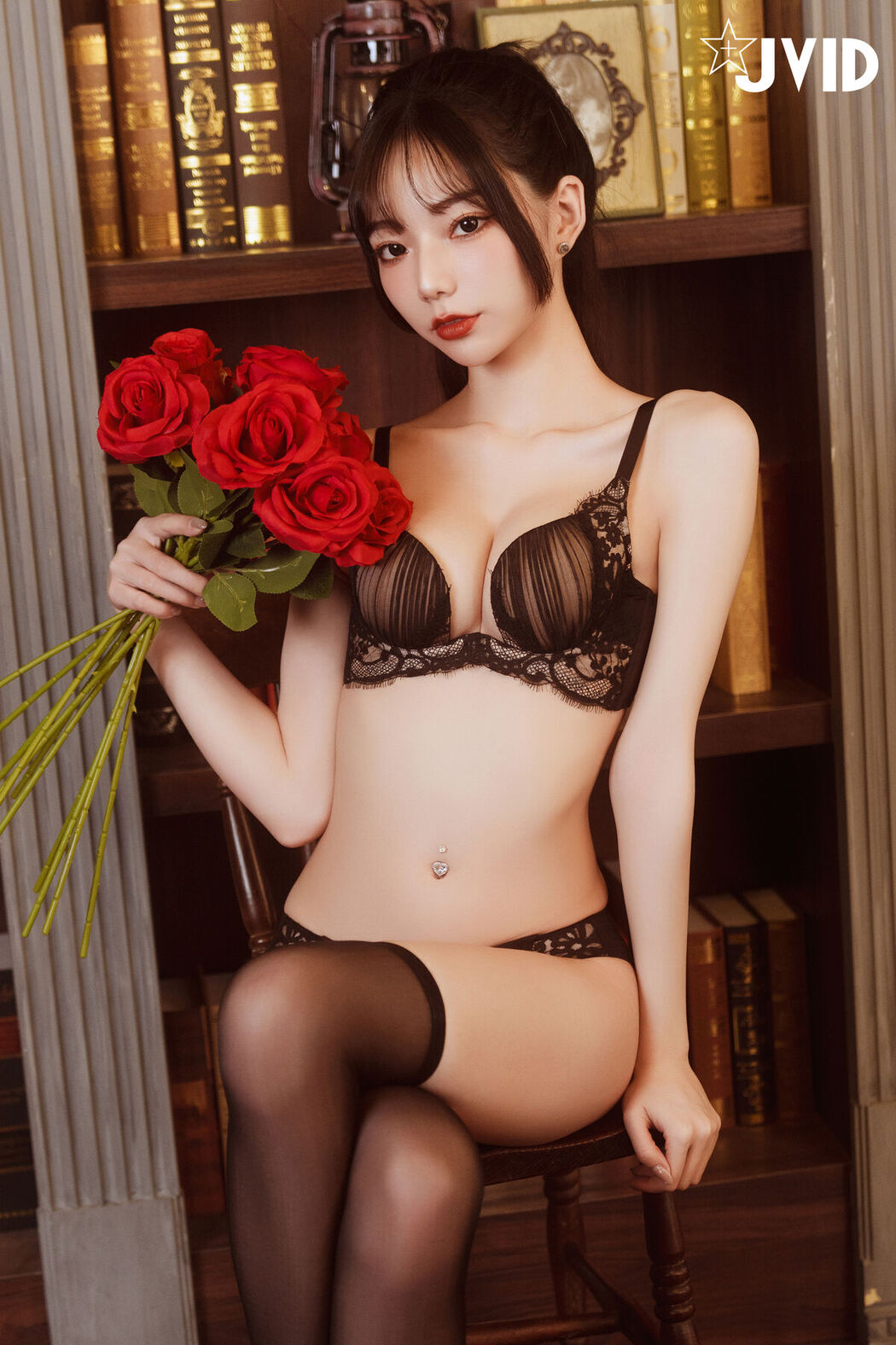 JVID Jiu Jiu 啾啾 – ゾンビ殭屍版女友注射愛の能量變成人類 Part2