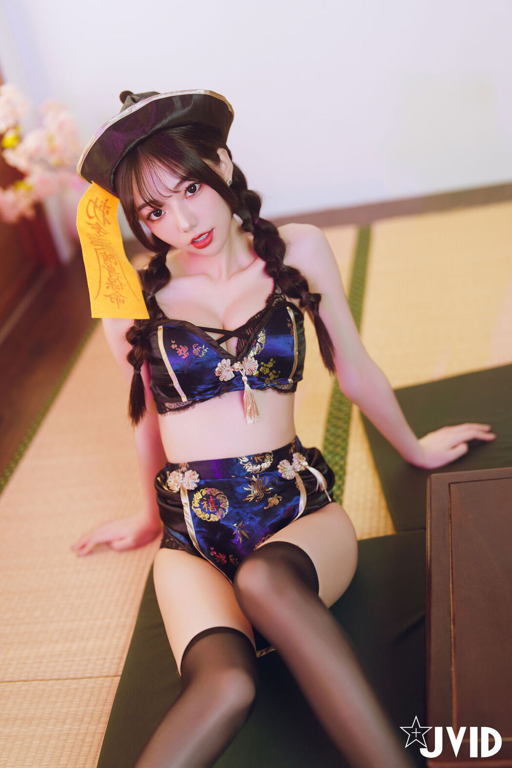 JVID Jiu Jiu 啾啾 – ゾンビ殭屍版女友注射愛の能量變成人類 Part3