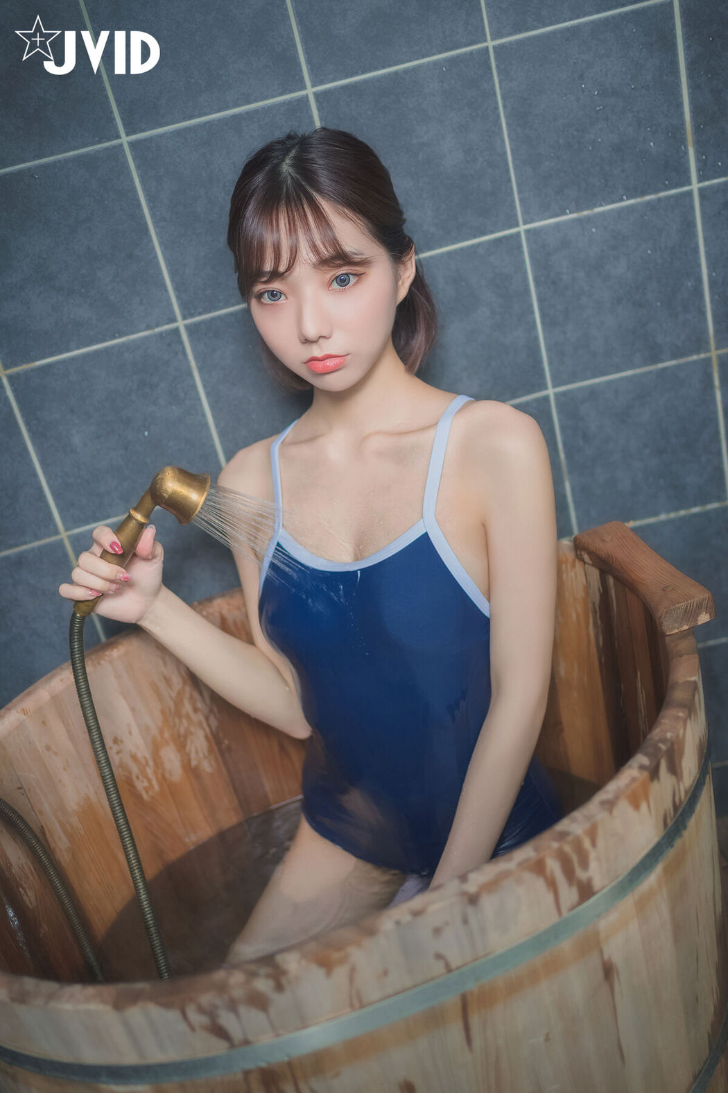 JVID Jiu Jiu 啾啾 – 性感高校生啾啾 濕身死庫水 Part1