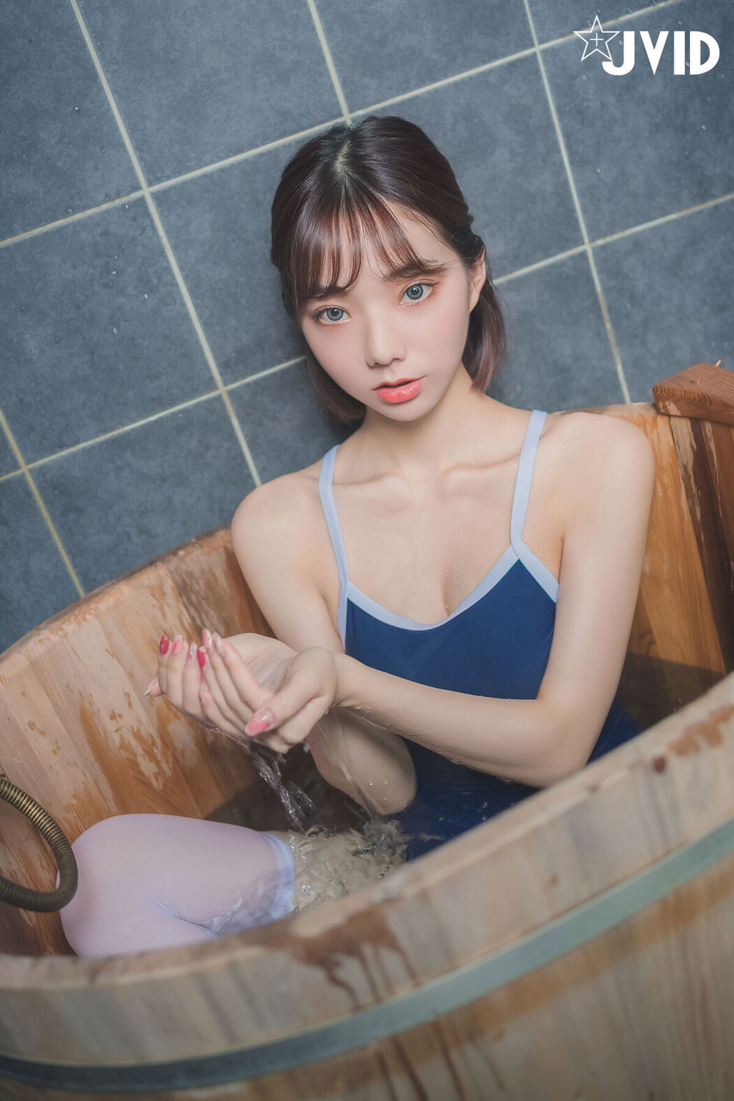 JVID Jiu Jiu 啾啾 – 性感高校生啾啾 濕身死庫水 Part1