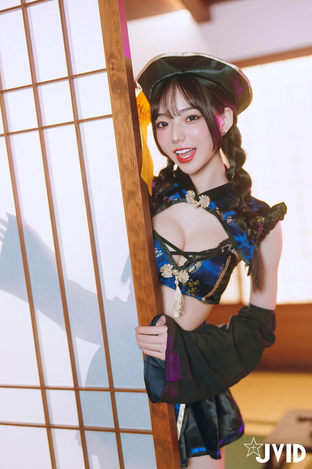 JVID Jiu Jiu 啾啾 – ゾンビ殭屍版女友注射愛の能量變成人類 Part2