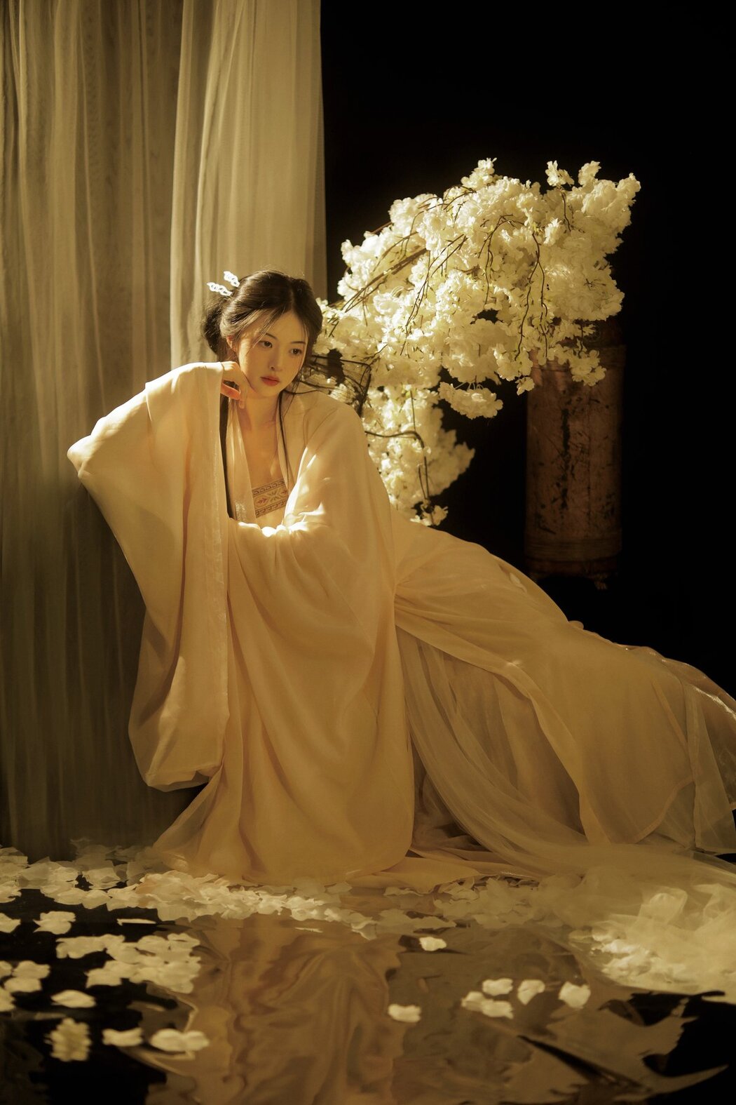 YiTuYu艺图语 Vol.2984 Yang Yang