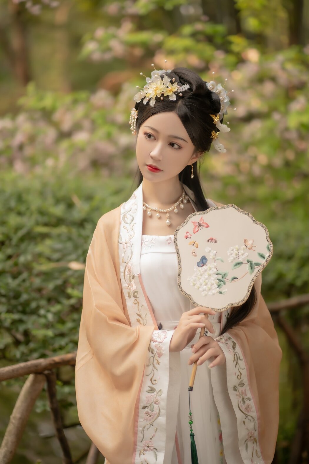 YiTuYu艺图语 Vol.2950 Qi Luo Sheng De Xiao Su Su
