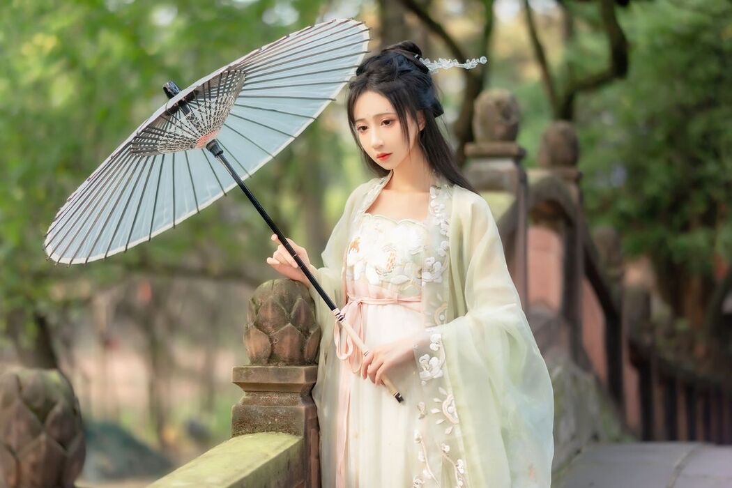 YiTuYu艺图语 Vol.3069 Qi Luo Sheng De Xiao Su Su