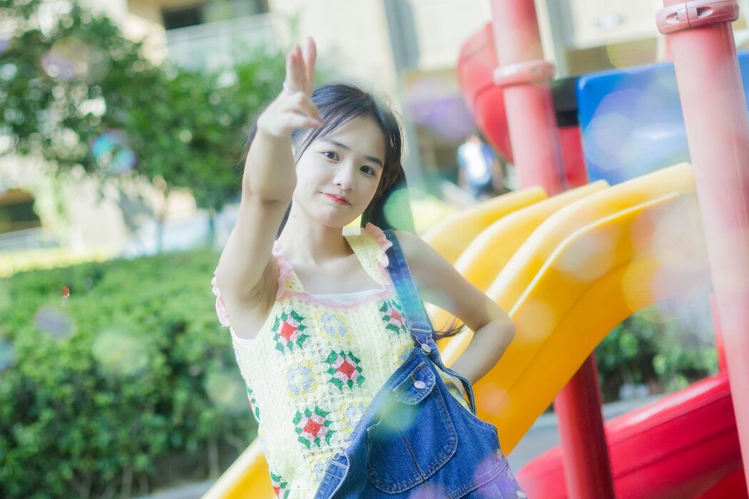 YiTuYu艺图语 Vol.2944 Xiao Yi Mei Mei Cute